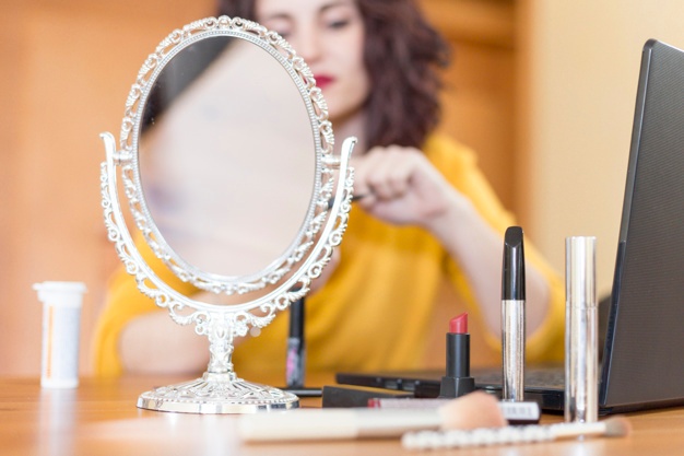 Makeup Mirrors Market Growth Opportunities 2019 with Leading Companies- Gotofine, Conair, Gucci, Mary Kay and more...