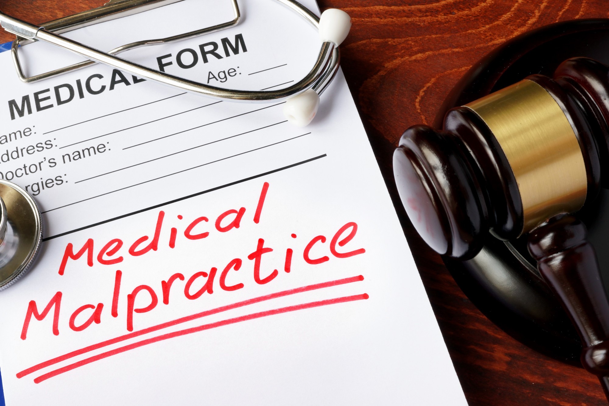 What is a Medical Malpractice Lawyer and What Do They Do? - WFMJ.com