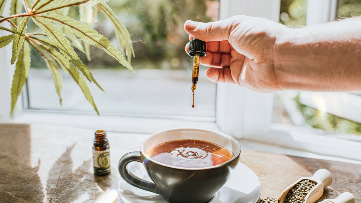 7 Benefits and Uses of CBD Oil – Plus Side Effects 2 aaaaaaaaaa 1
